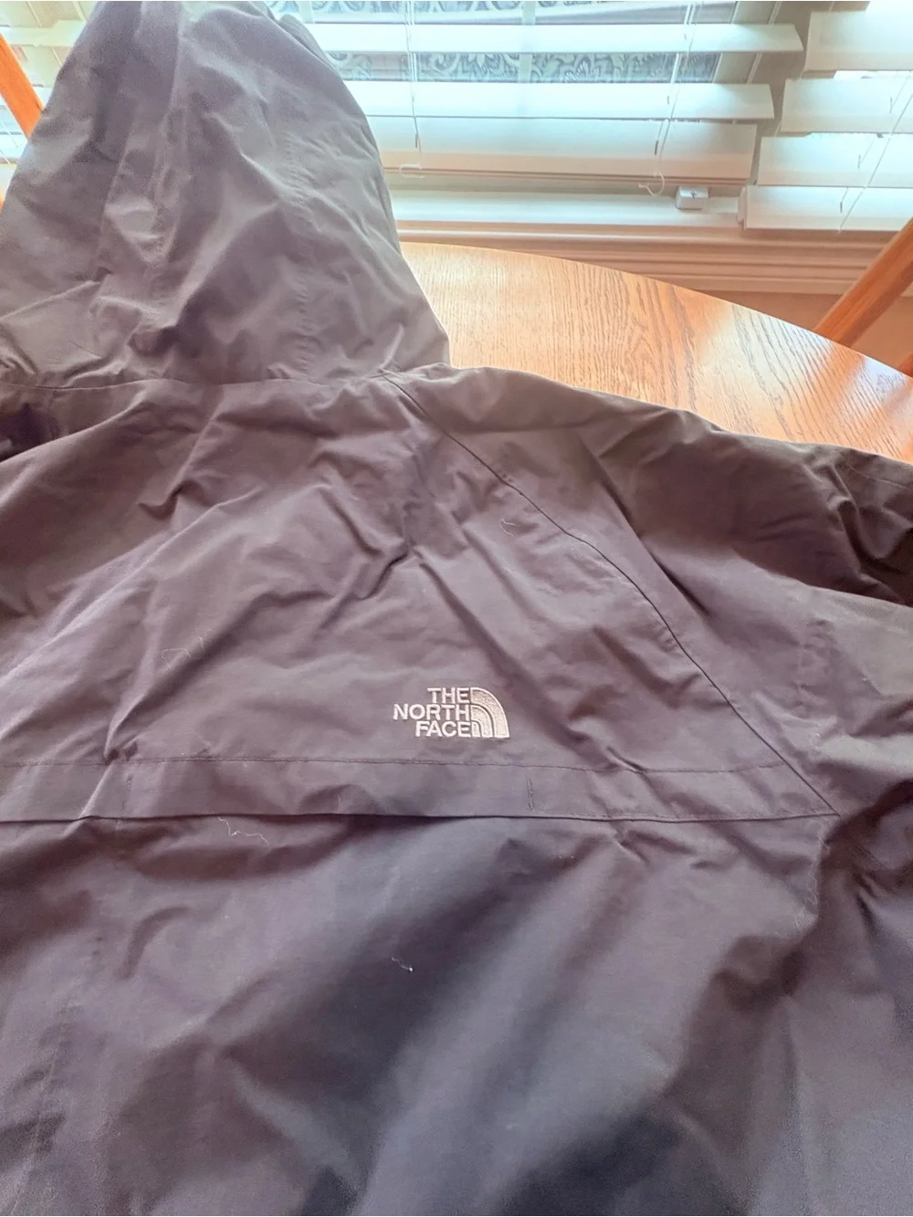 The North Face HyVent Rain Jacket Mens XXL Light Coat Black Waterproof